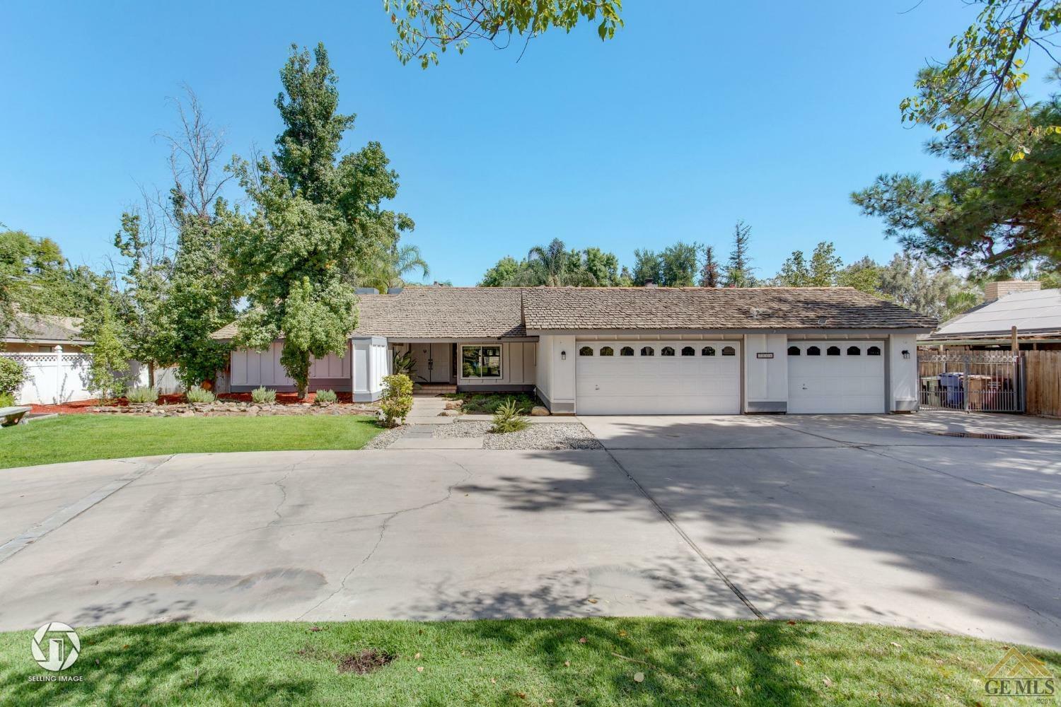 7504 Saddleback Drive  Bakersfield CA 93309 photo