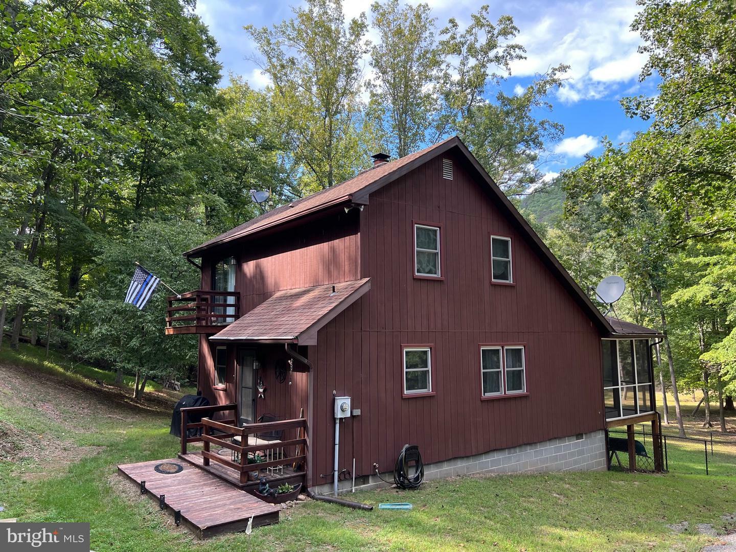 Property Photo: 588 Amberwood Lane WV 25422