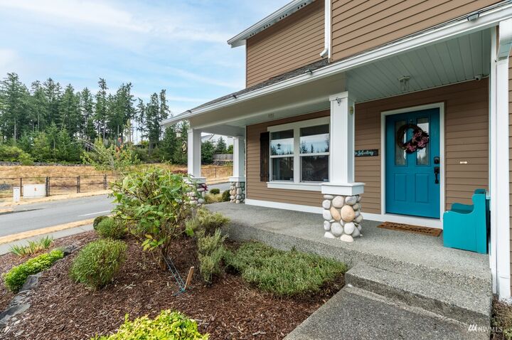 Property Photo:  23127 SE 263rd Street  WA 98038 