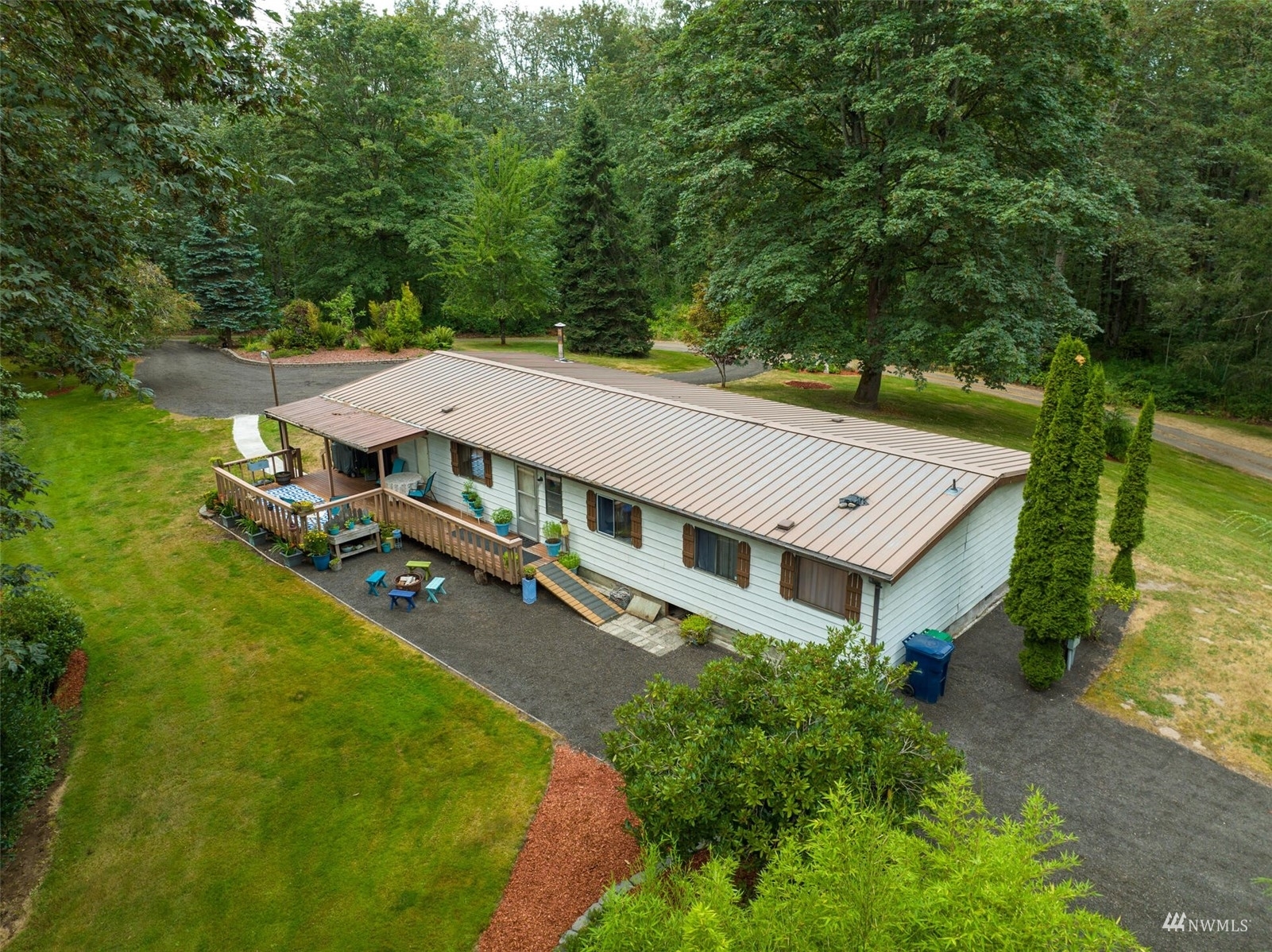 Property Photo:  25706 NE 47th Place  WA 98053 