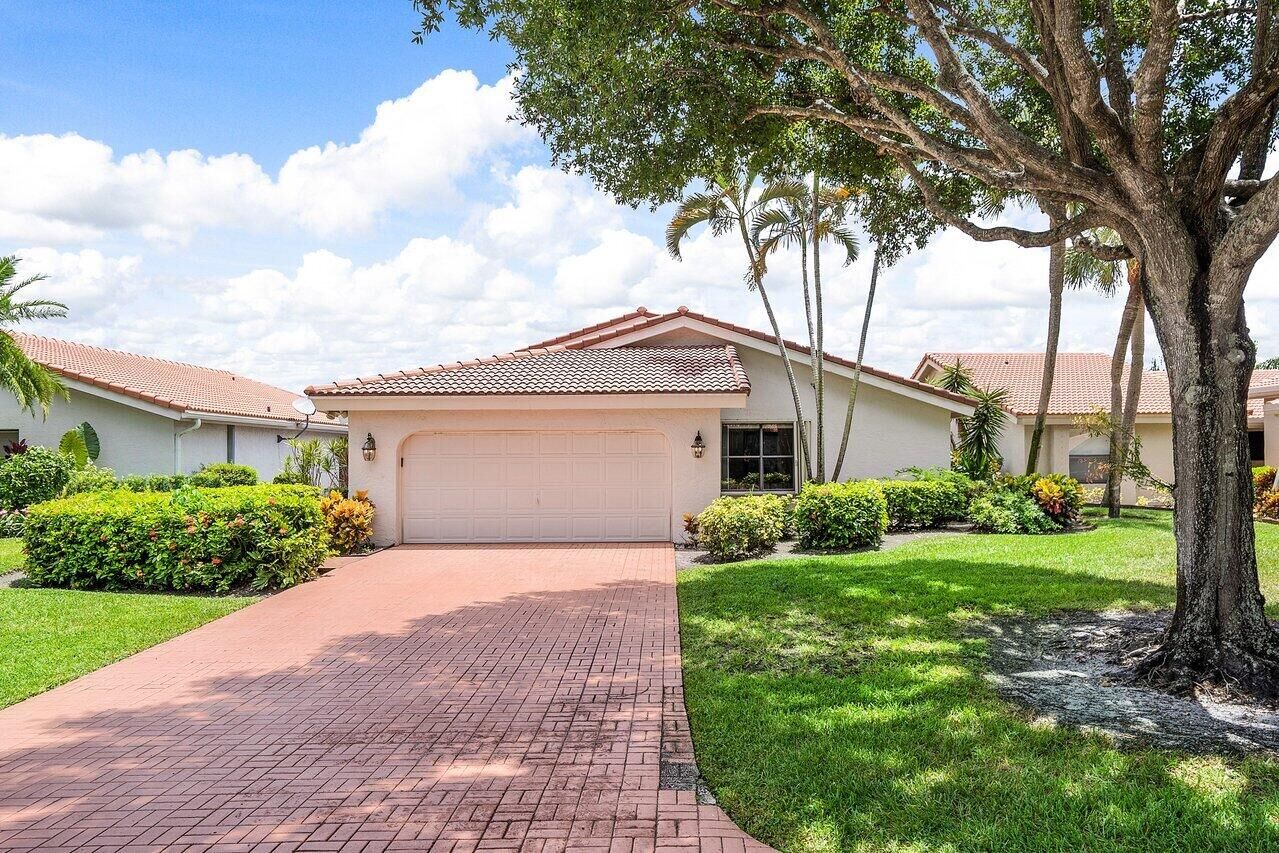 Property Photo:  5555 Lakeview Mews Drive  FL 33437 