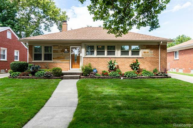 Property Photo:  22111 Marlow Street  MI 48237 