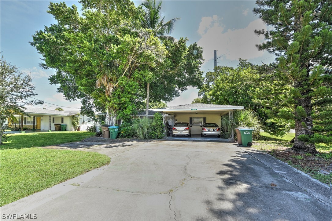 Property Photo:  2525 SE 16th Place 1-2  FL 33904 