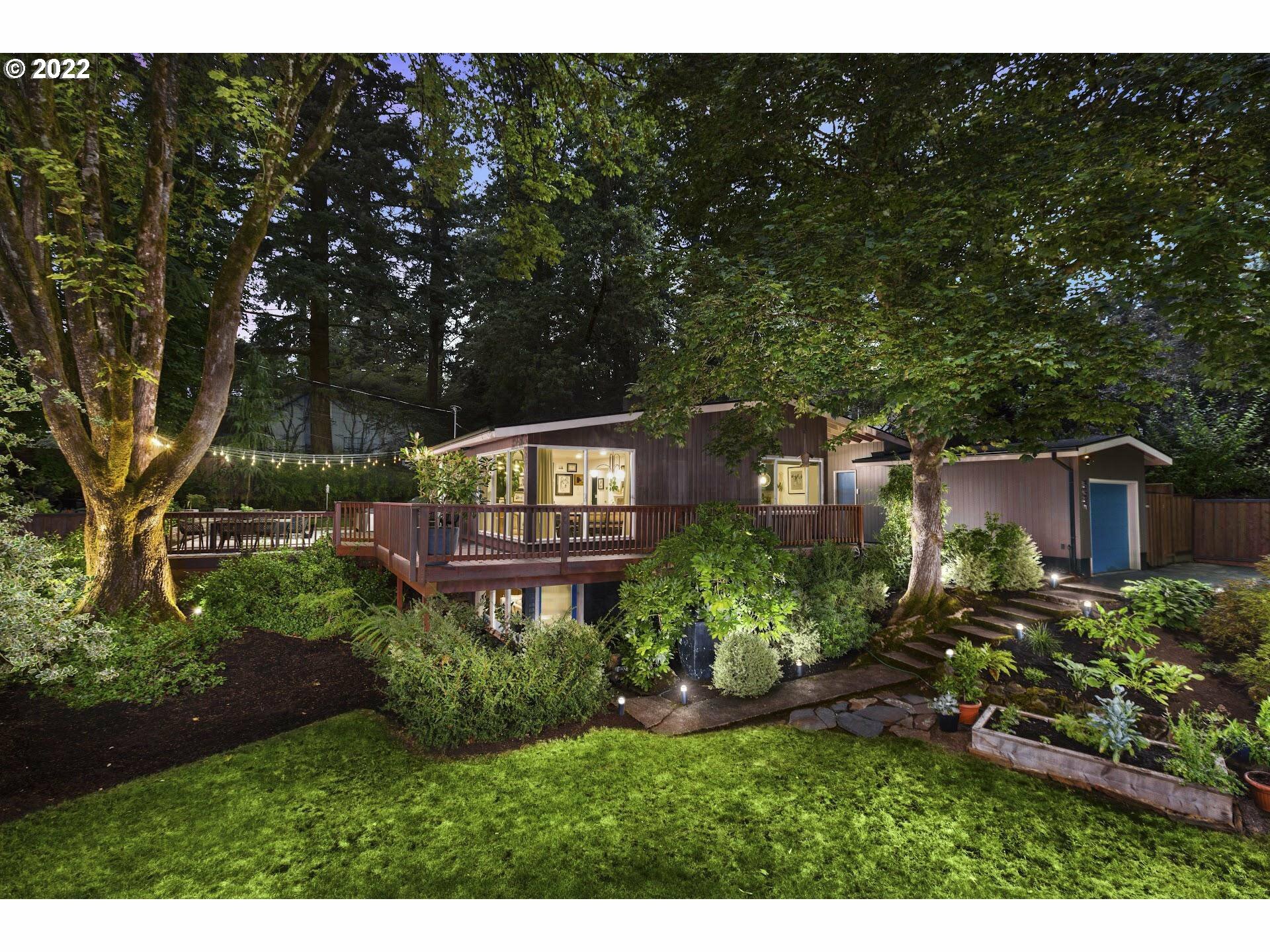 Property Photo: 5431 SW Alfred St OR 97219