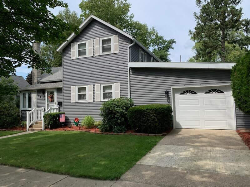 Property Photo: 127 W Dayton Street MI 49412