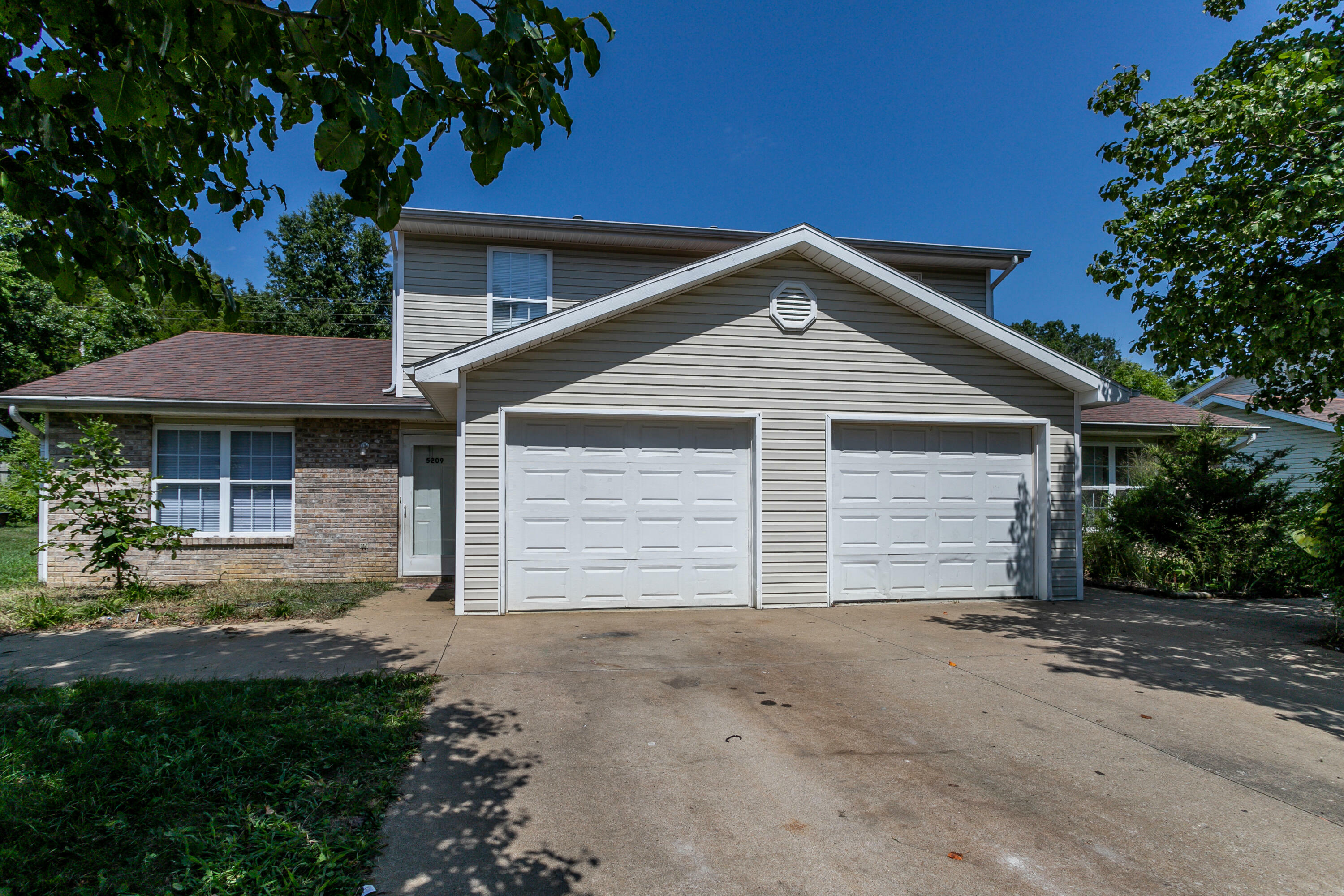 Property Photo:  5209-5211 Geyser Blvd  MO 65202 