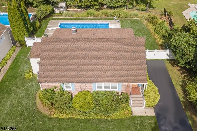 Property Photo: 9 Raeben Ave NJ 07436