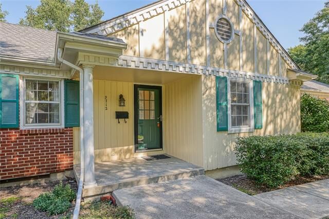 Property Photo: 9712 Mohawk Drive KS 66206