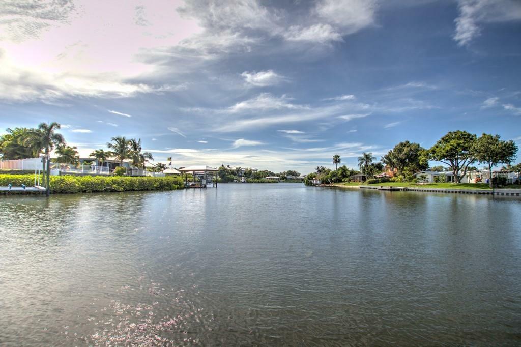 Property Photo: 6405 Grenada Island Avenue FL 33572