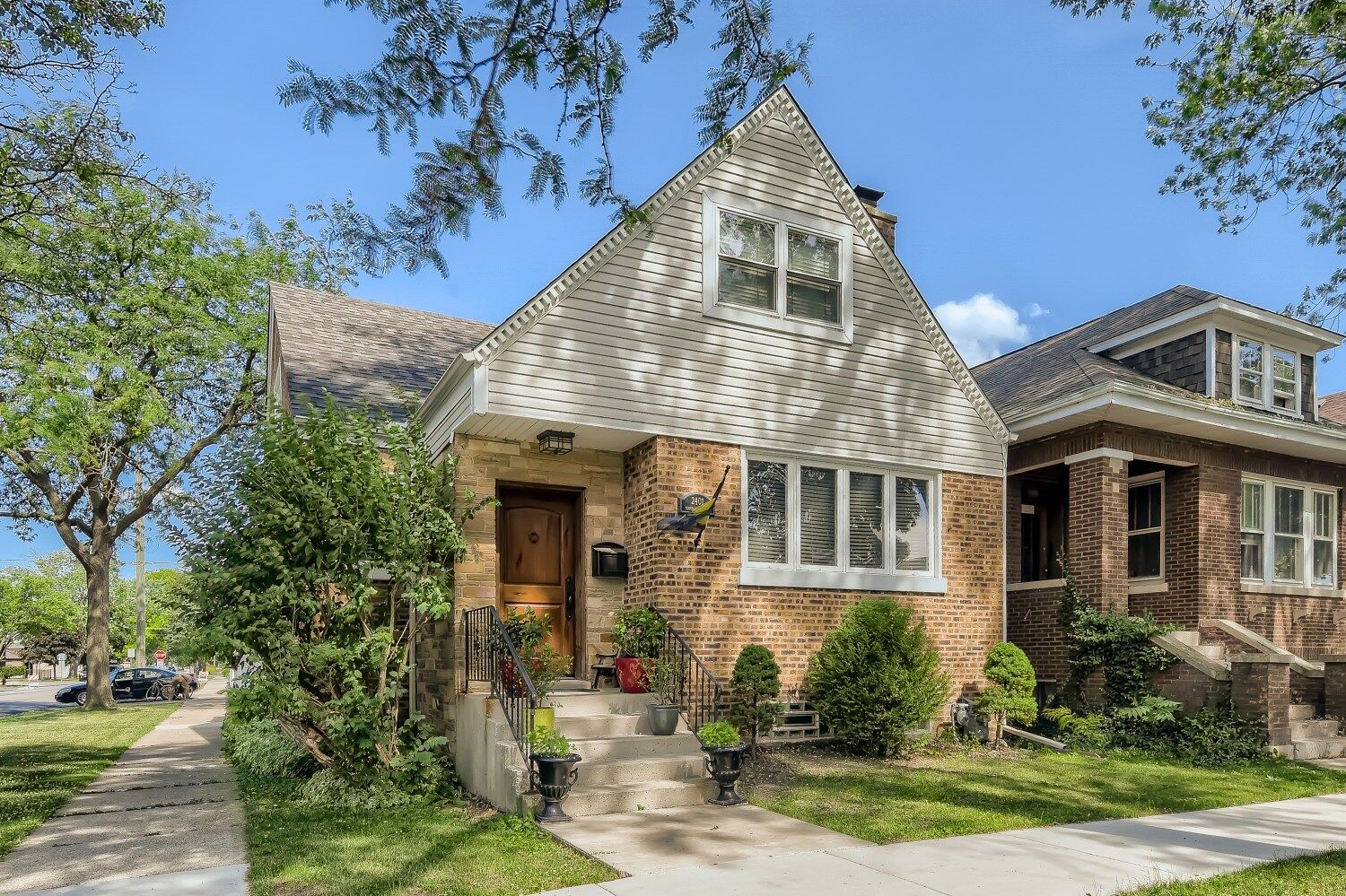 Property Photo: 2401 Scoville Avenue IL 60402