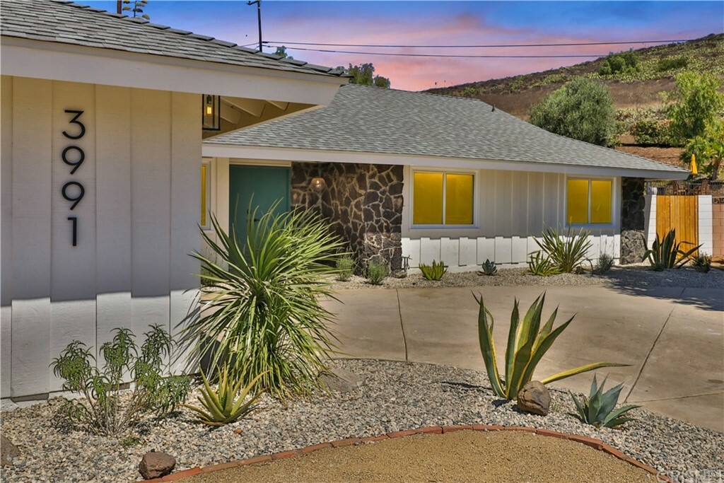 Property Photo:  3991 Bucklin Place  CA 91360 