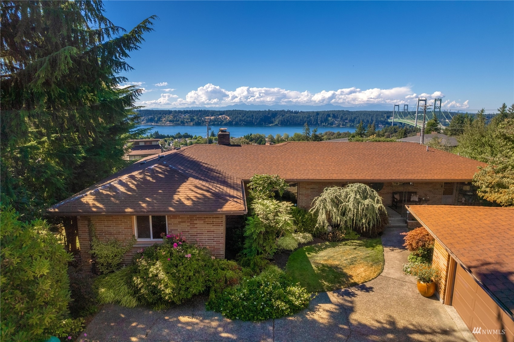 Property Photo:  610 Vista Drive  WA 98465 