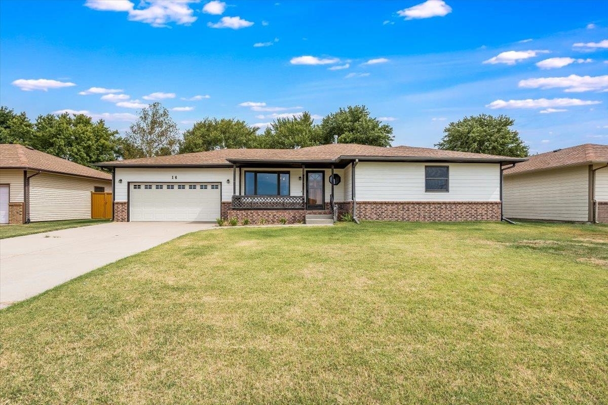 Property Photo: 16 Swanee KS 67052