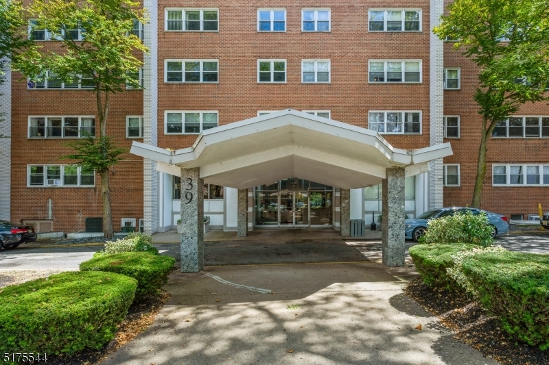 Property Photo: 39 E 39th St 2G NJ 07514