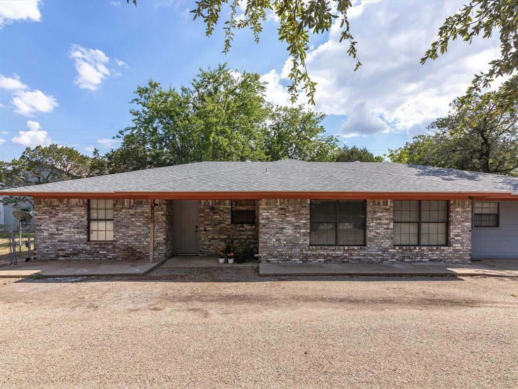 Property Photo:  1719 Hitching Post Road  TX 76049 