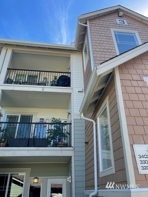 15026 40th Avenue W 3-402  Lynnwood WA 98087 photo