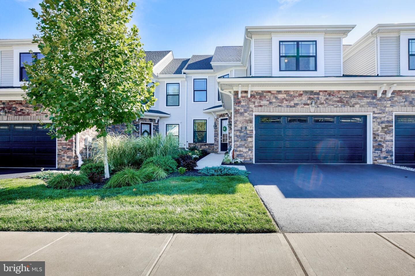 Property Photo:  32 Birdie Way  NJ 08648 