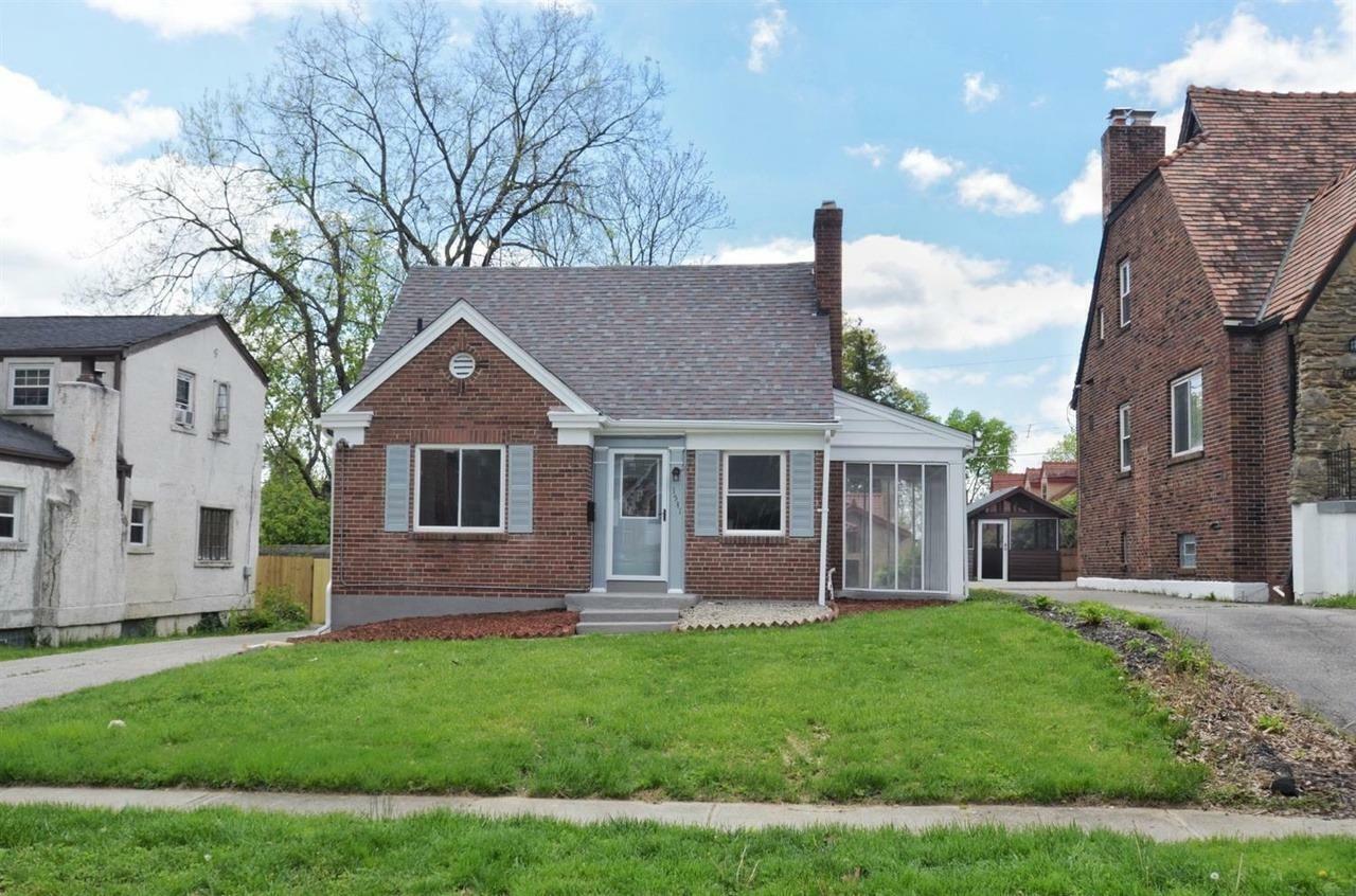 Property Photo: 1531 Robinwood Ave OH 45237
