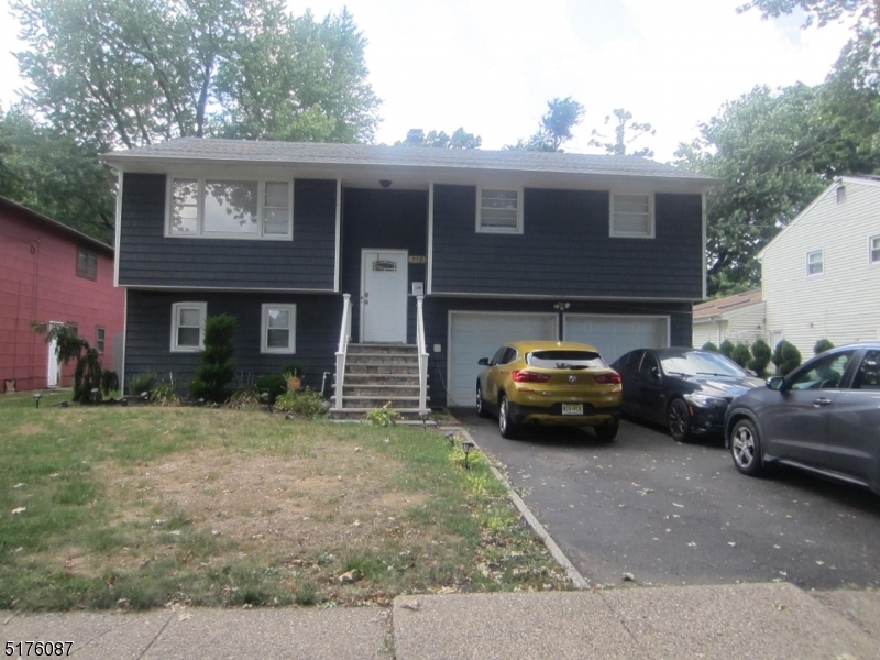 Property Photo:  712 Stelle Ave  NJ 07060 