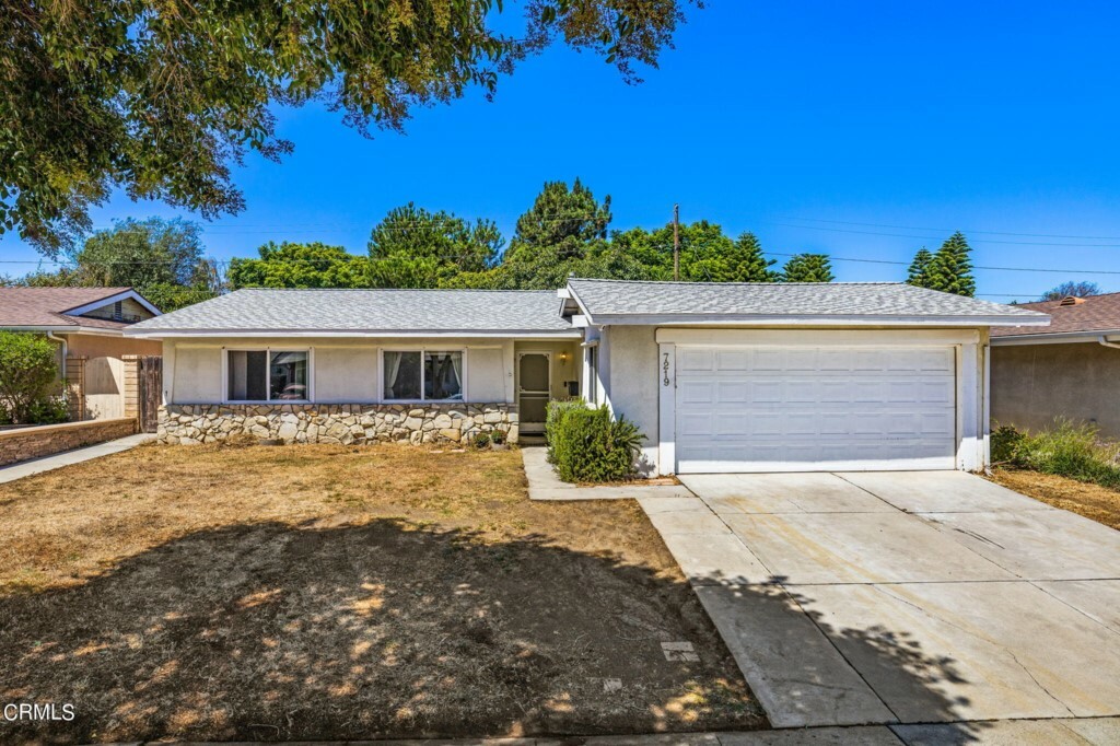 Property Photo:  7219 Lemur Street  CA 93003 