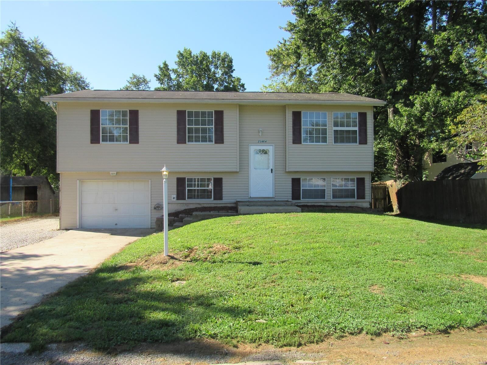 Property Photo:  23464 Apple Tree Lane  IL 62028 