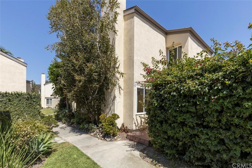 Property Photo:  27583 Brookside Lane  CA 92675 