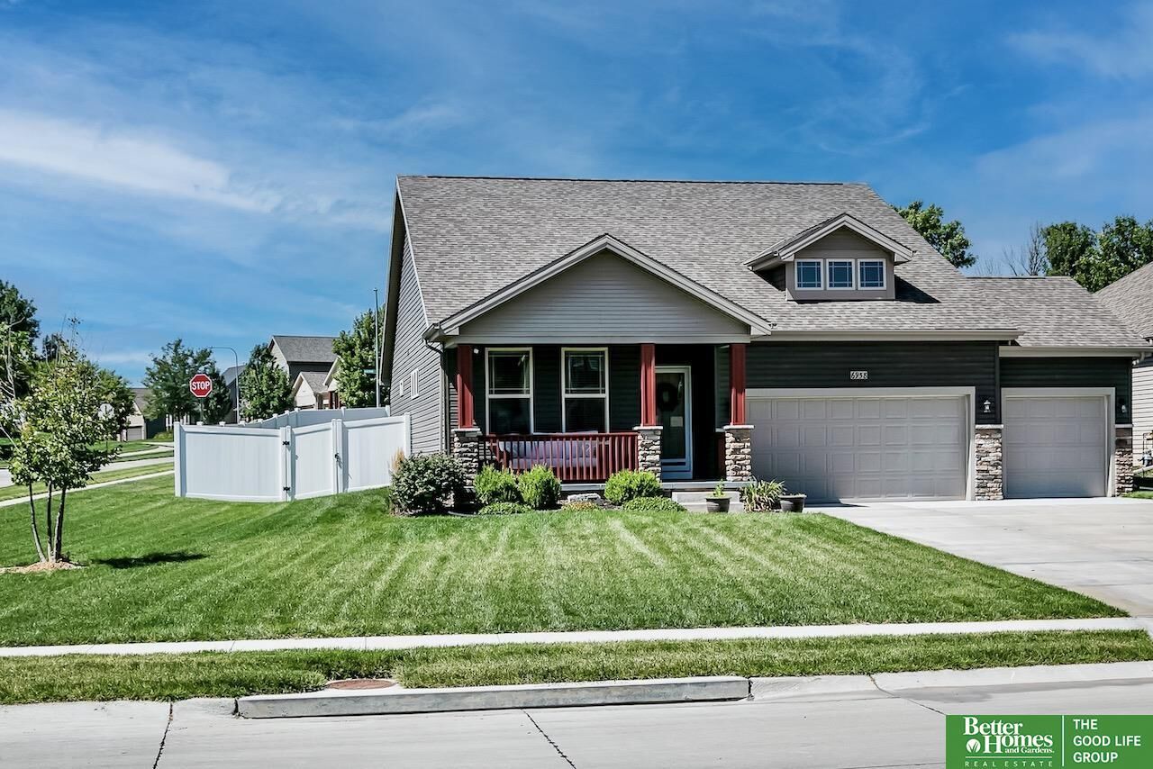 Property Photo: 6958 S 185th NE 68136