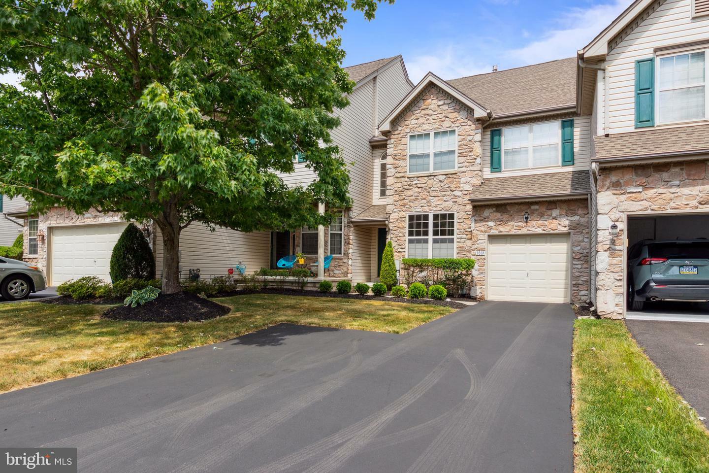 Property Photo:  3831 Nanlyn Farms Circle  PA 18902 