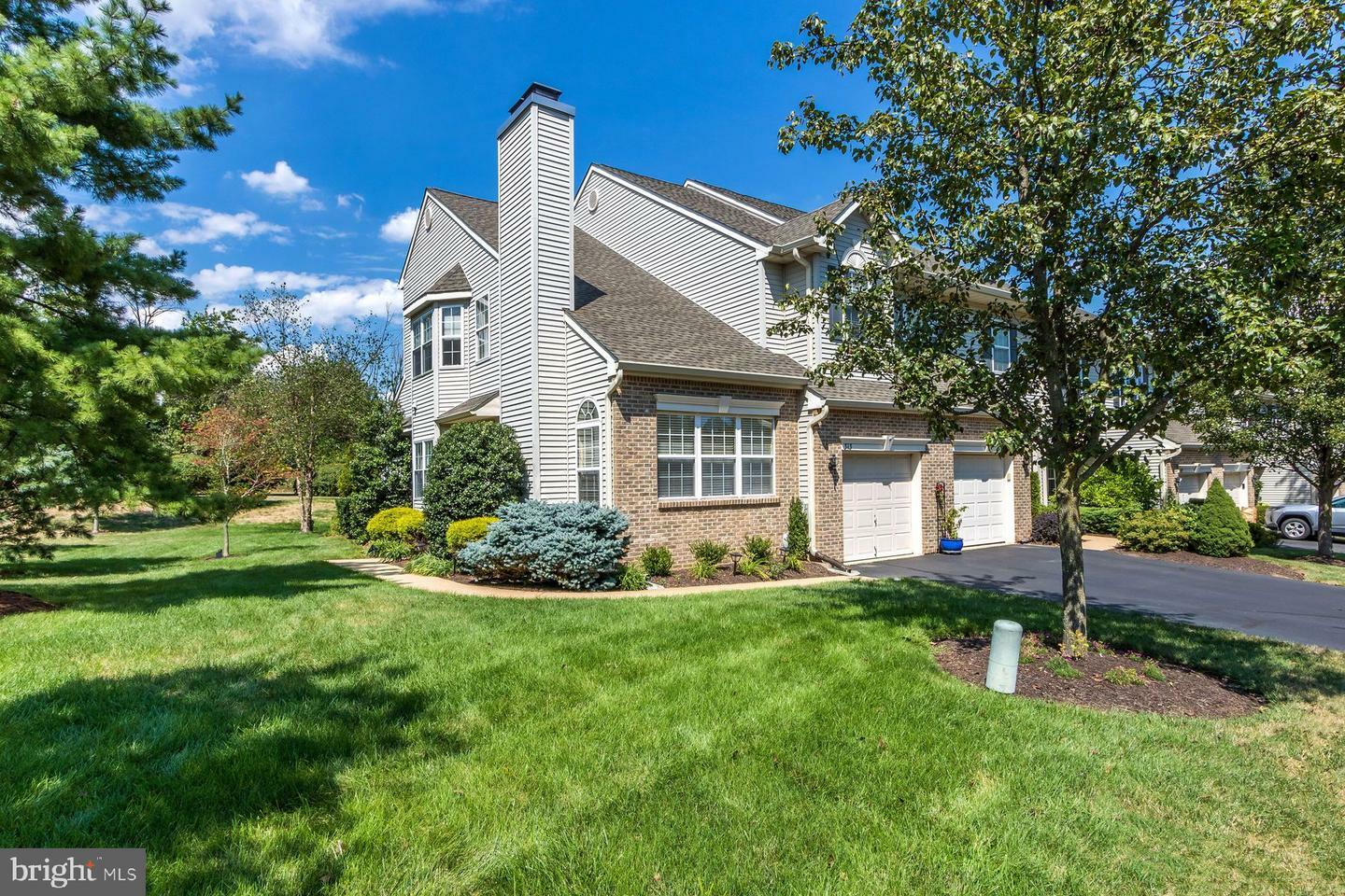 Property Photo:  313 Fieldstone Drive  PA 18938 