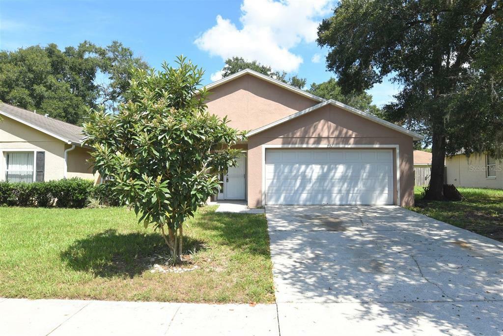 Property Photo:  851 Lincoln Parkway  FL 32765 