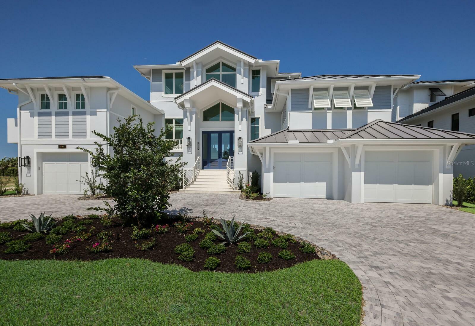 Property Photo:  858 Grande Pass Way  FL 33921 