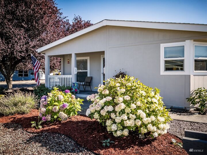 Property Photo: 503 N 7th Avenue 74 WA 98382