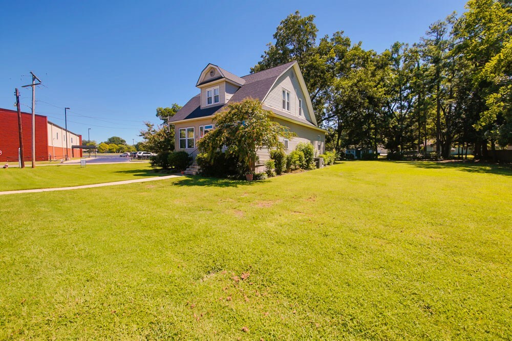 Property Photo:  67 Elm Street  AR 72364 