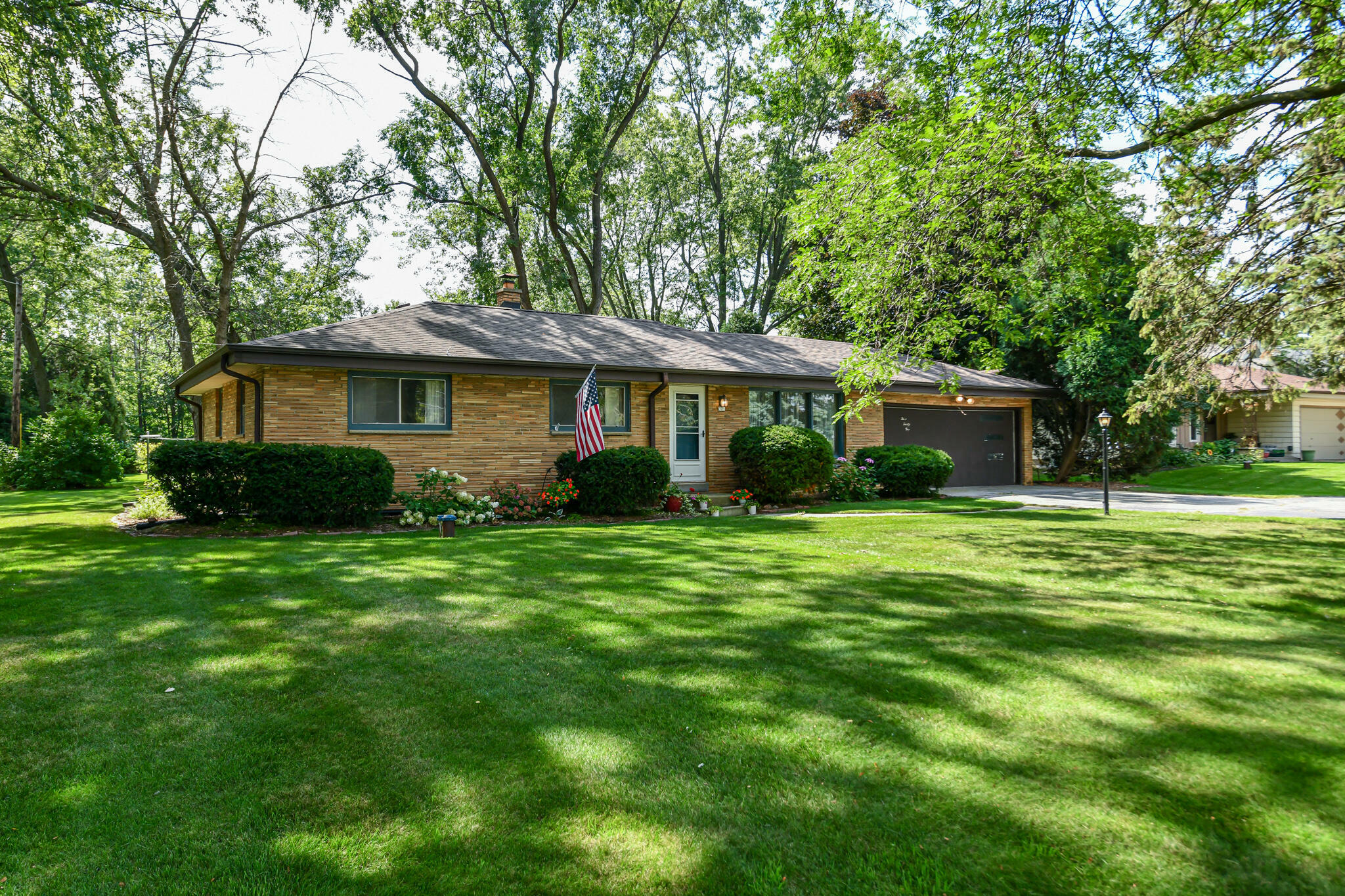 Property Photo: 321 W College Ave WI 53154