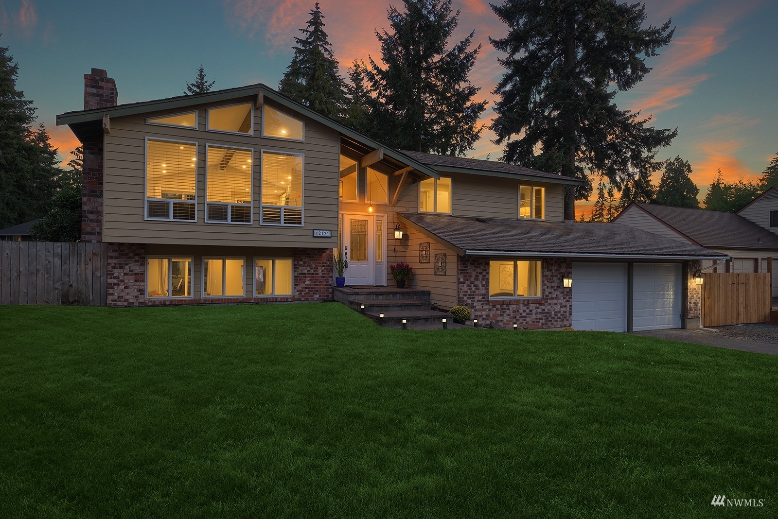 Property Photo:  12121 NE 140th Street  WA 98034 