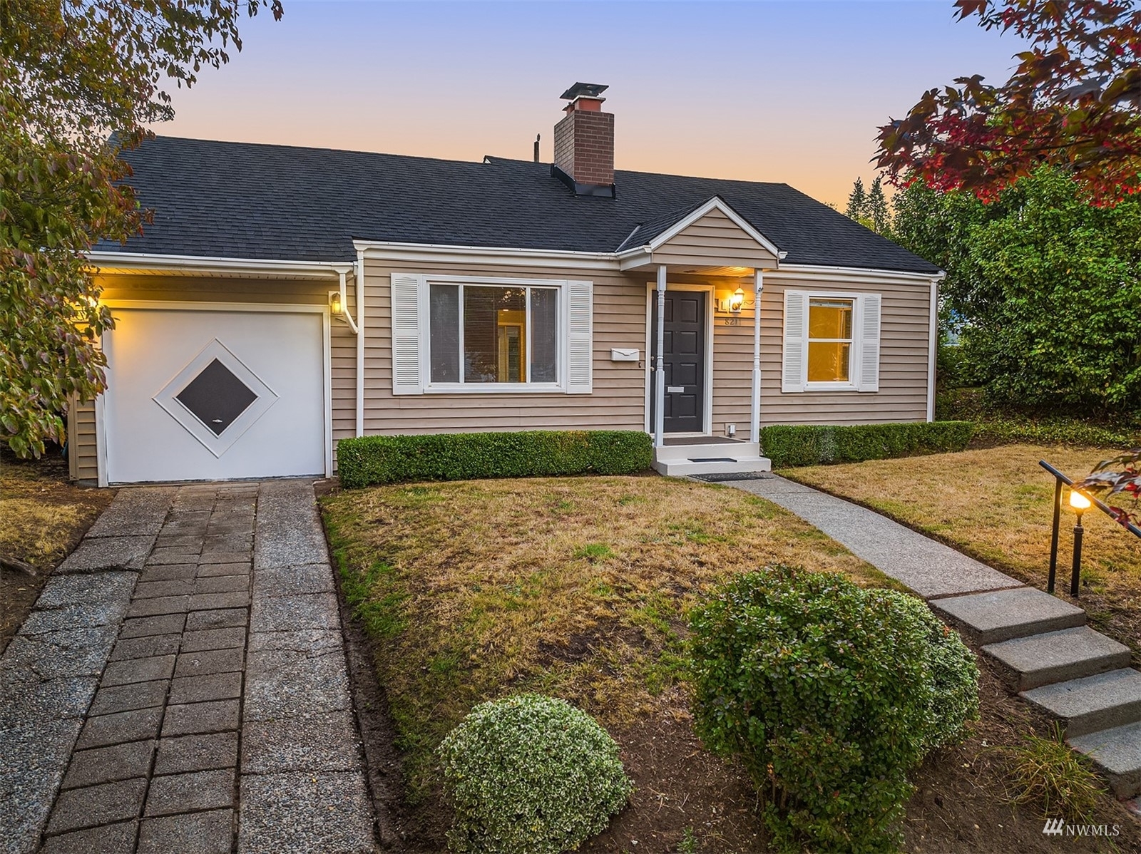Property Photo: 8211 22nd Avenue NE WA 98115