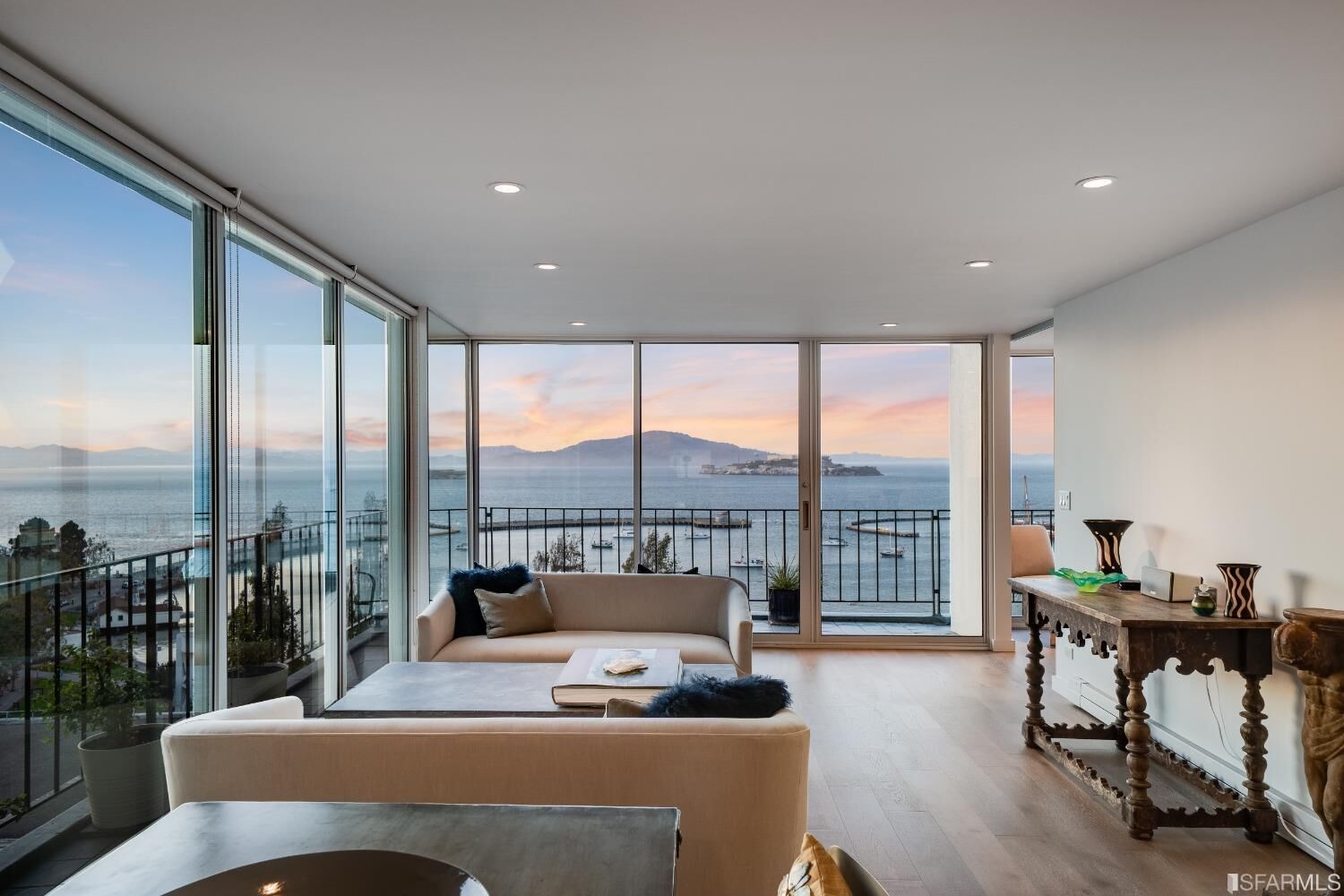 Property Photo:  1000 North Point Street 708  CA 94109 