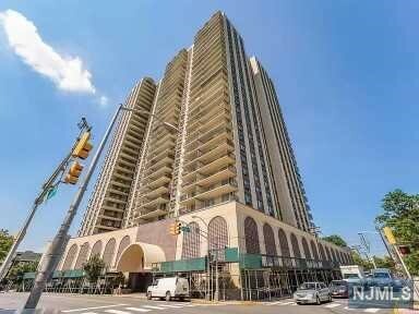 Property Photo: 7855 Boulevard East 18C NJ 07047