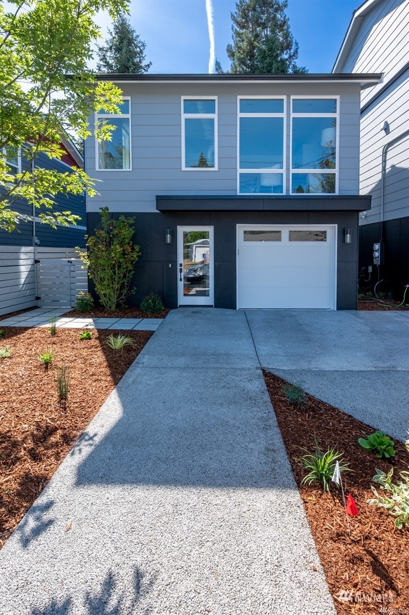 Property Photo:  8750 Dayton Avenue N  WA 98103 