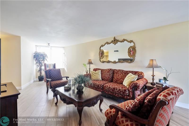 Property Photo: 6911 Environ Blvd 5L FL 33319