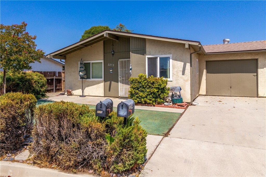 Property Photo:  2272 Corinto Court  CA 92545 