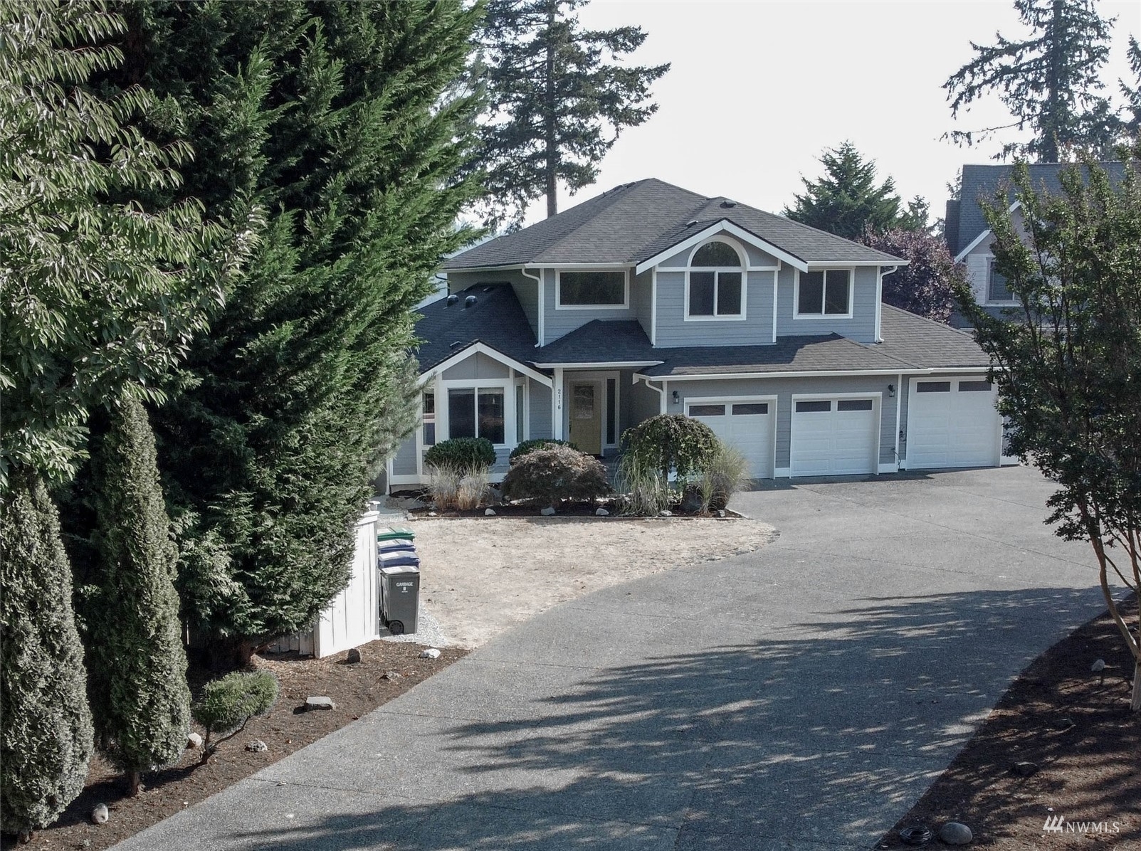 Property Photo:  2116 Noble Court SE  WA 98092 