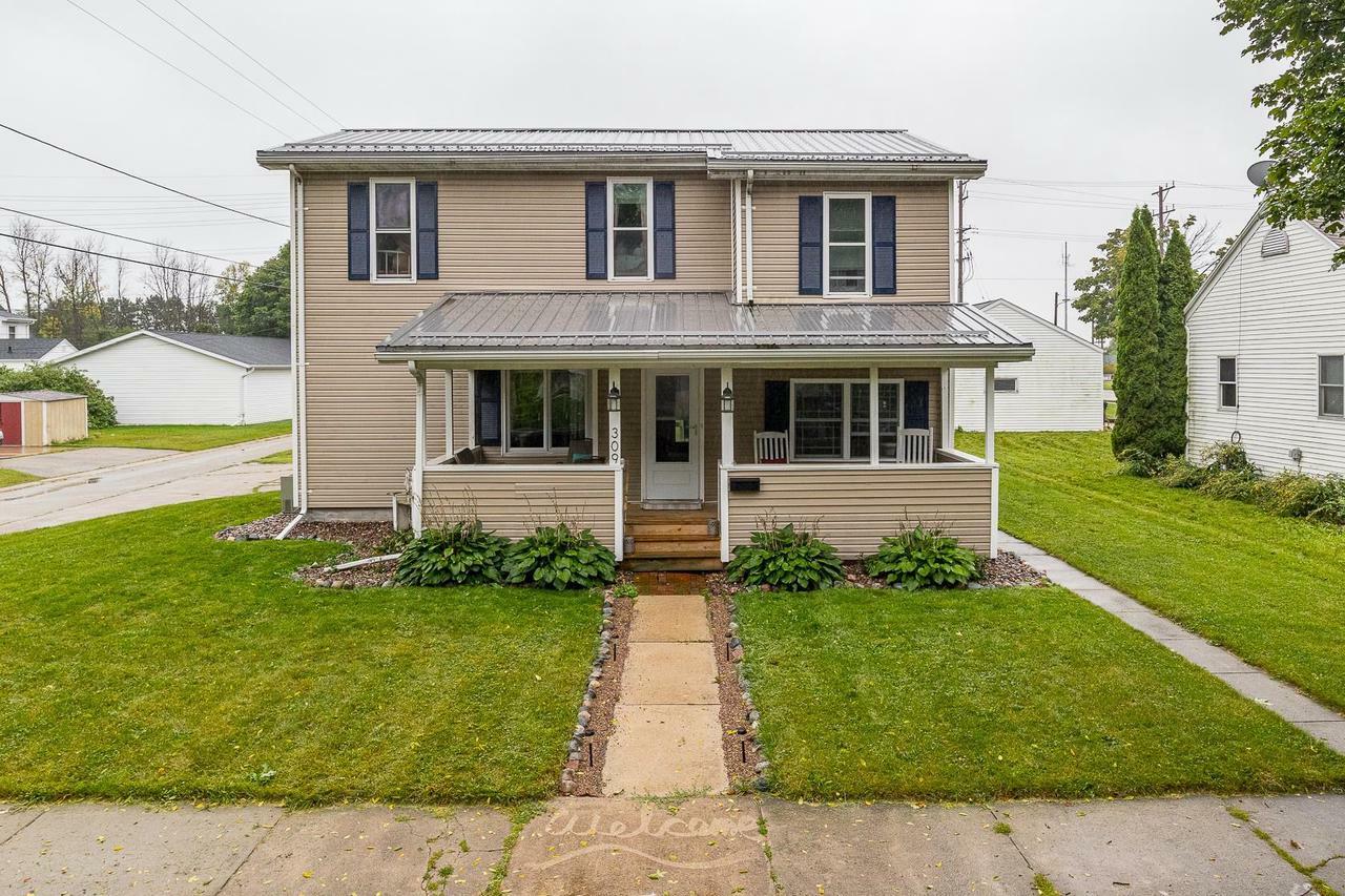 Property Photo:  309 East 3rd Street  WI 54136 