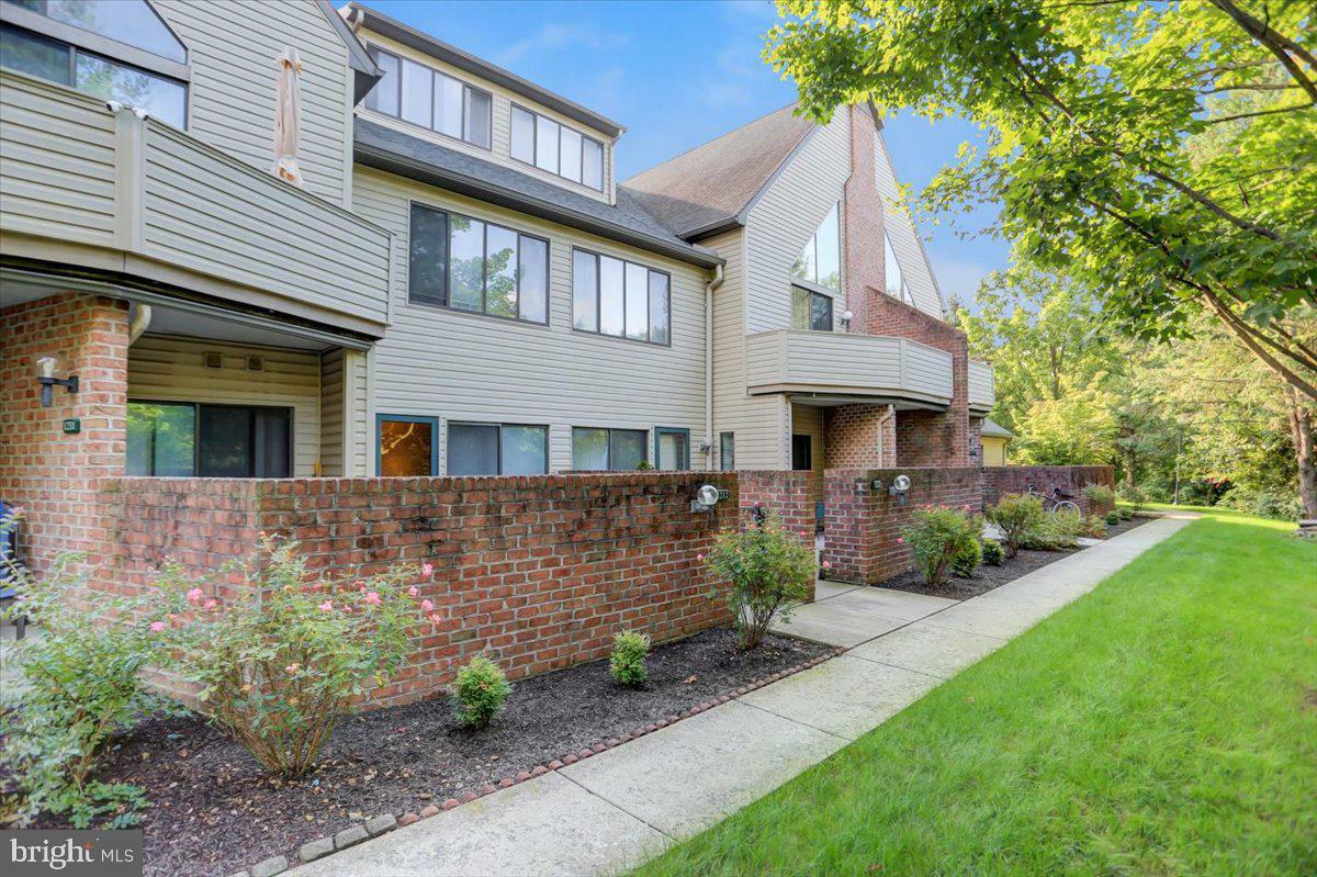 Property Photo: 1212 Cherrington Drive PA 17110