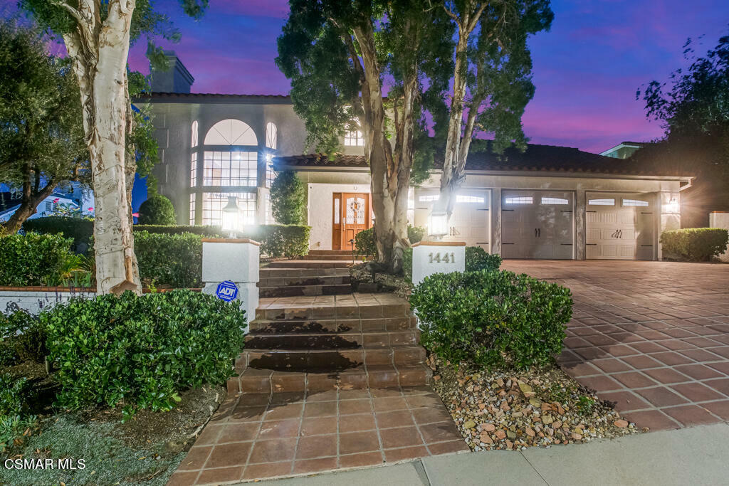 Property Photo:  1441 Forest Knoll Drive  CA 91377 