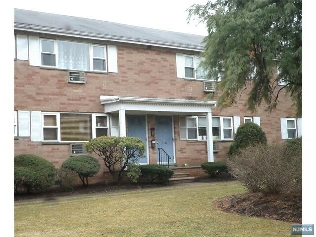 Property Photo:  1-46 Virginia Drive B  NJ 07410 