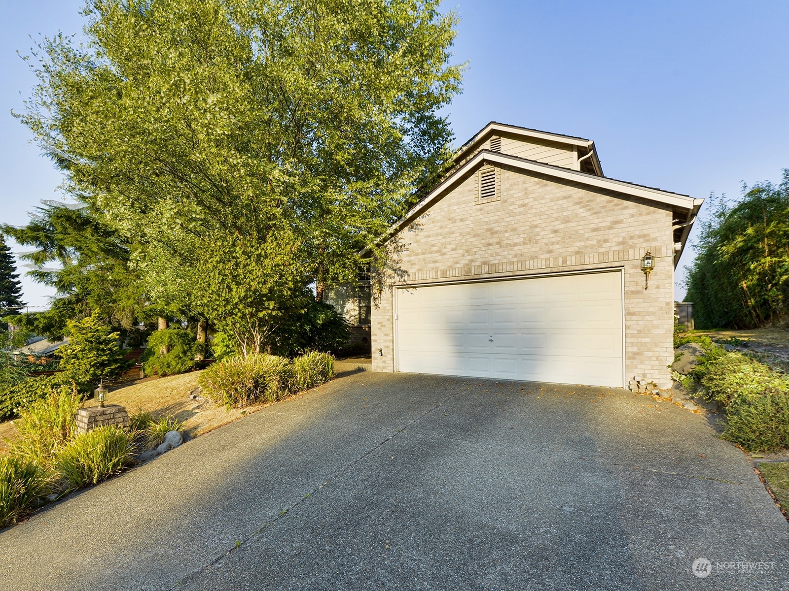 Property Photo: 32820 50th Place SW WA 98023