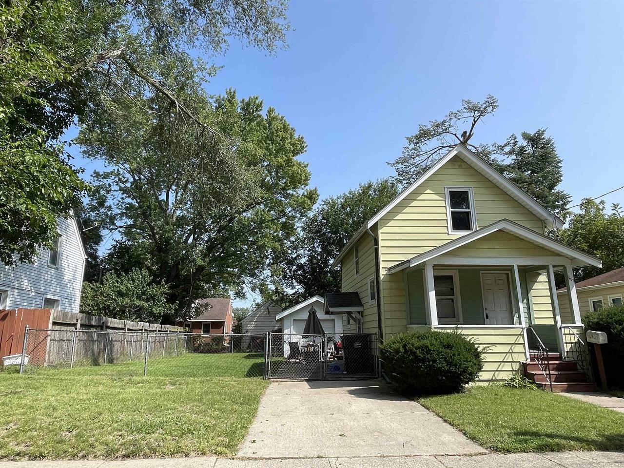 Property Photo:  1657 Fayette Ave  WI 53511 