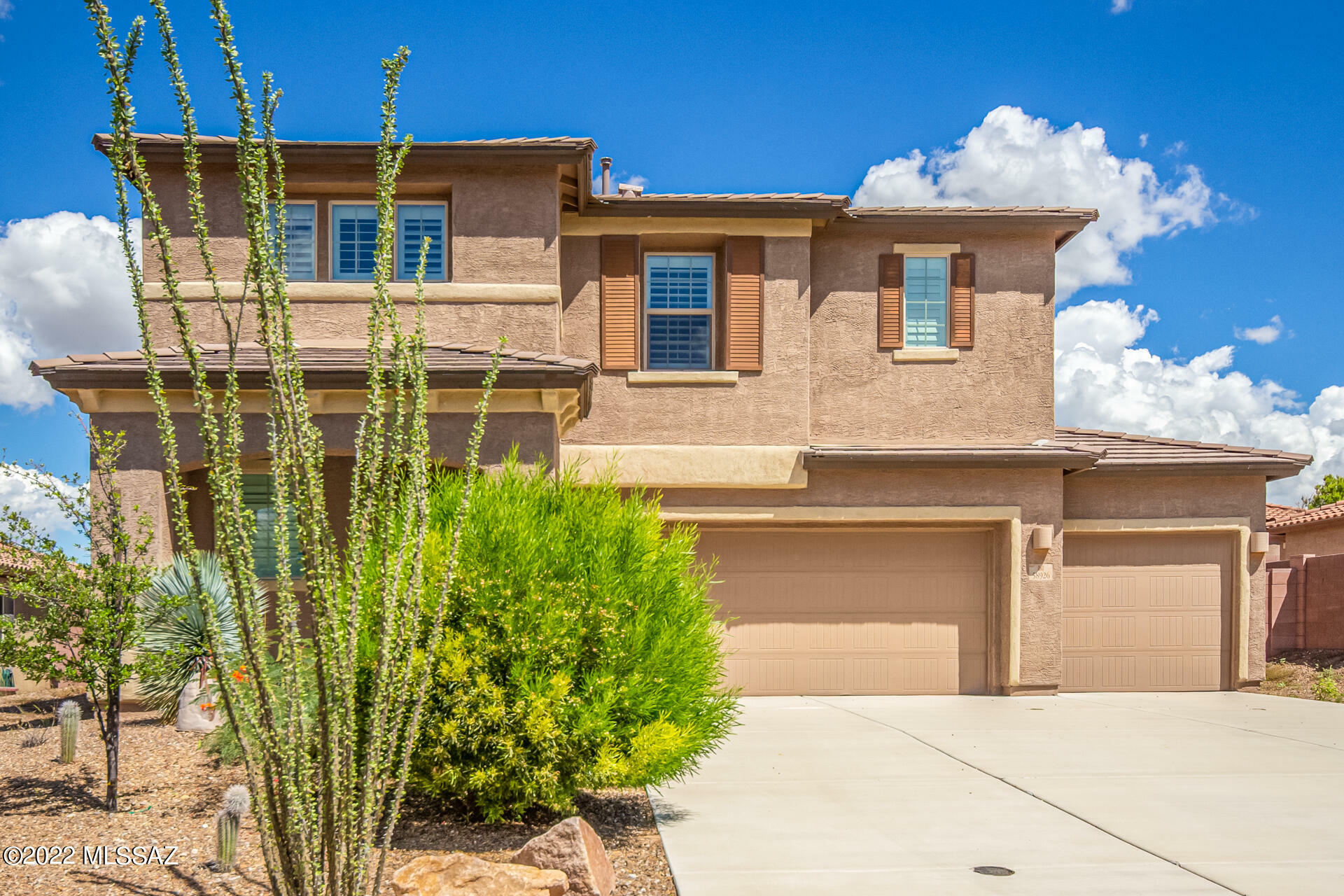 Property Photo:  58926 E Branding Iron Court  AZ 85739 