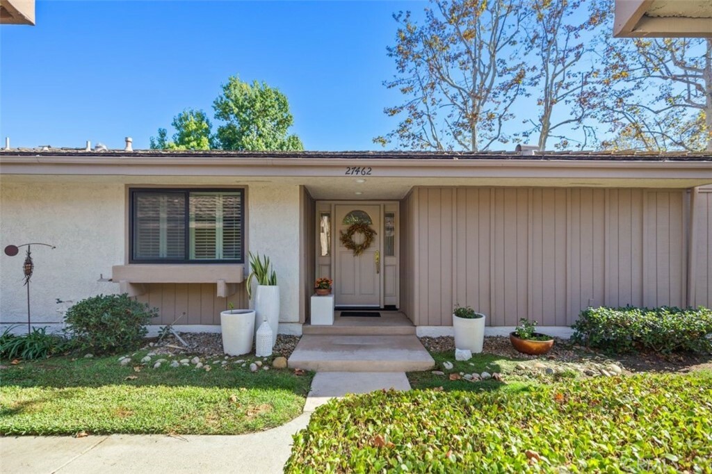 Property Photo:  27462 Avenida Larga  CA 92675 